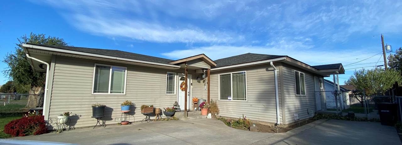 1011 1st Ave - Photo 1