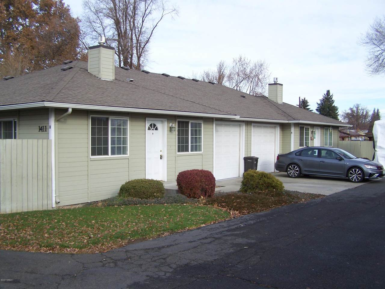 1411 16th Ave - Photo 1