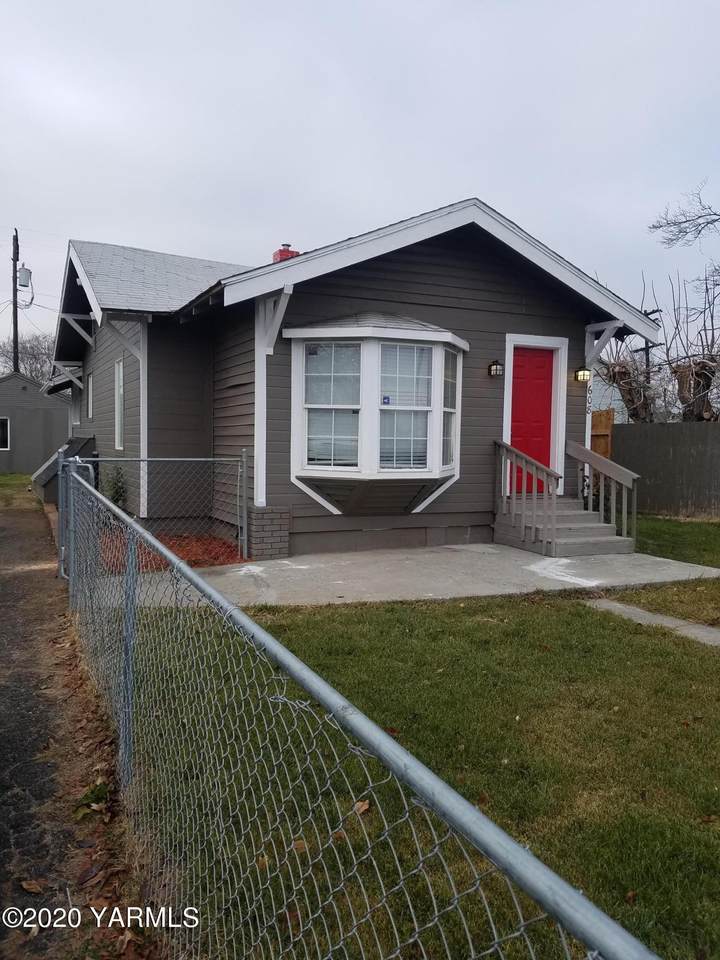 608 5th Ave - Photo 1
