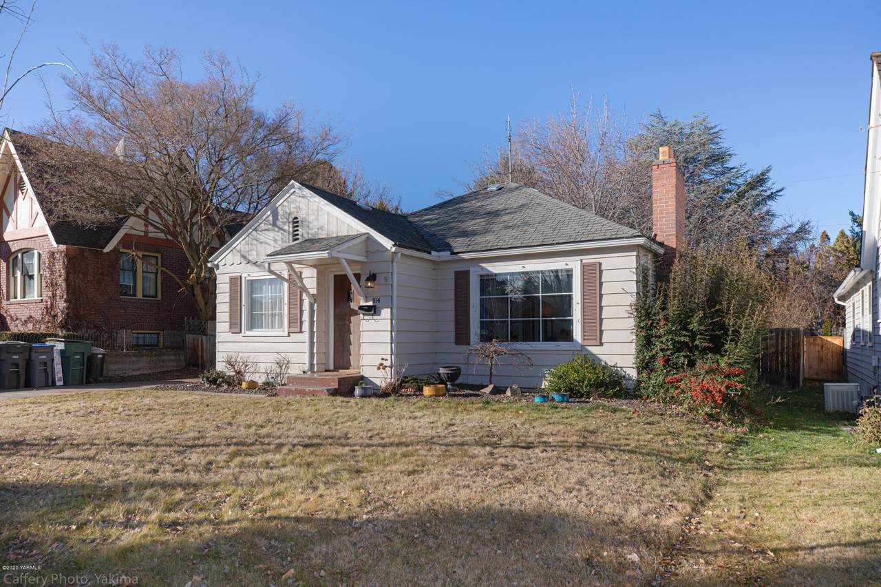 104 30th Ave - Photo 1