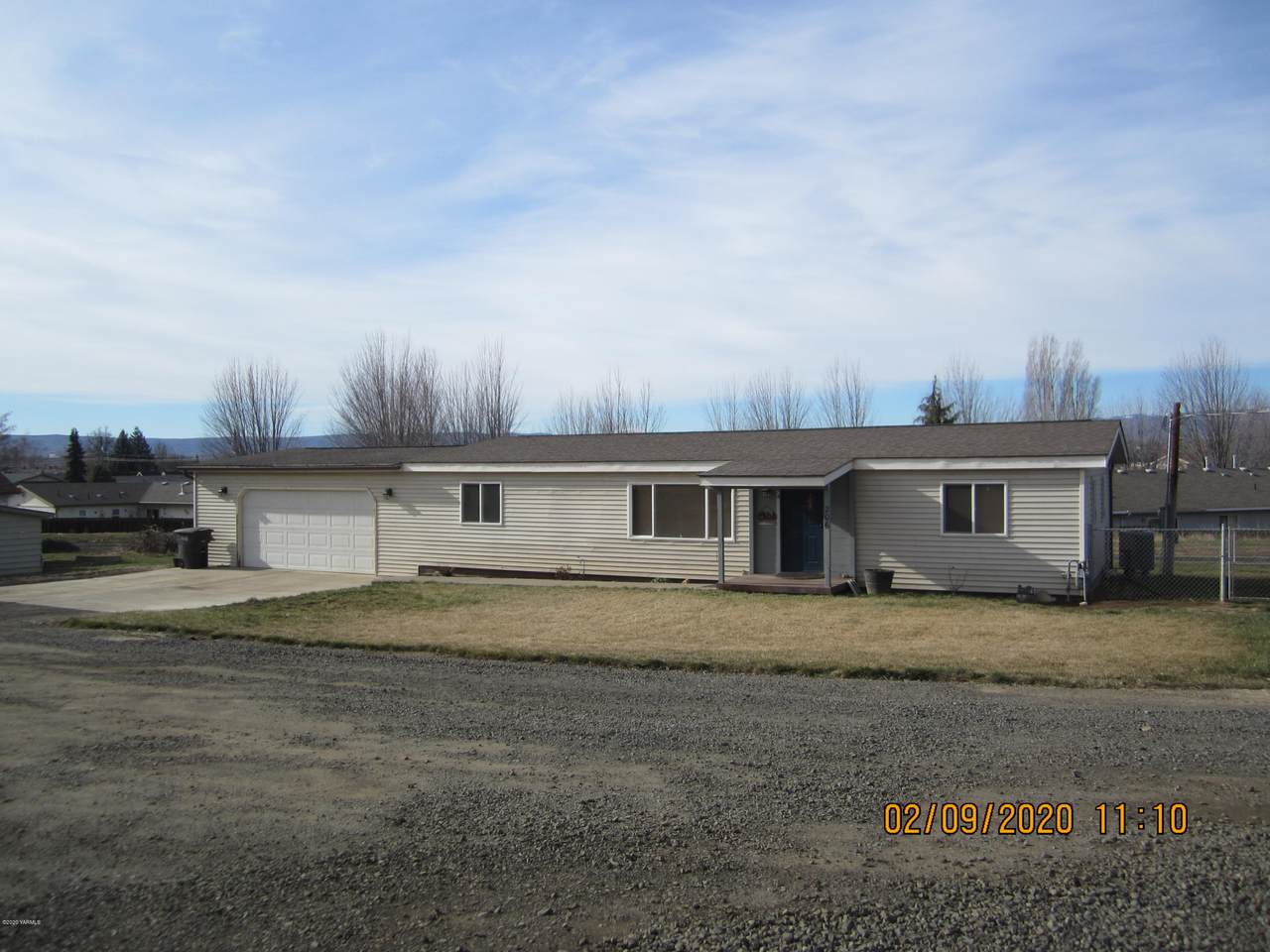 206 80th Ave - Photo 1
