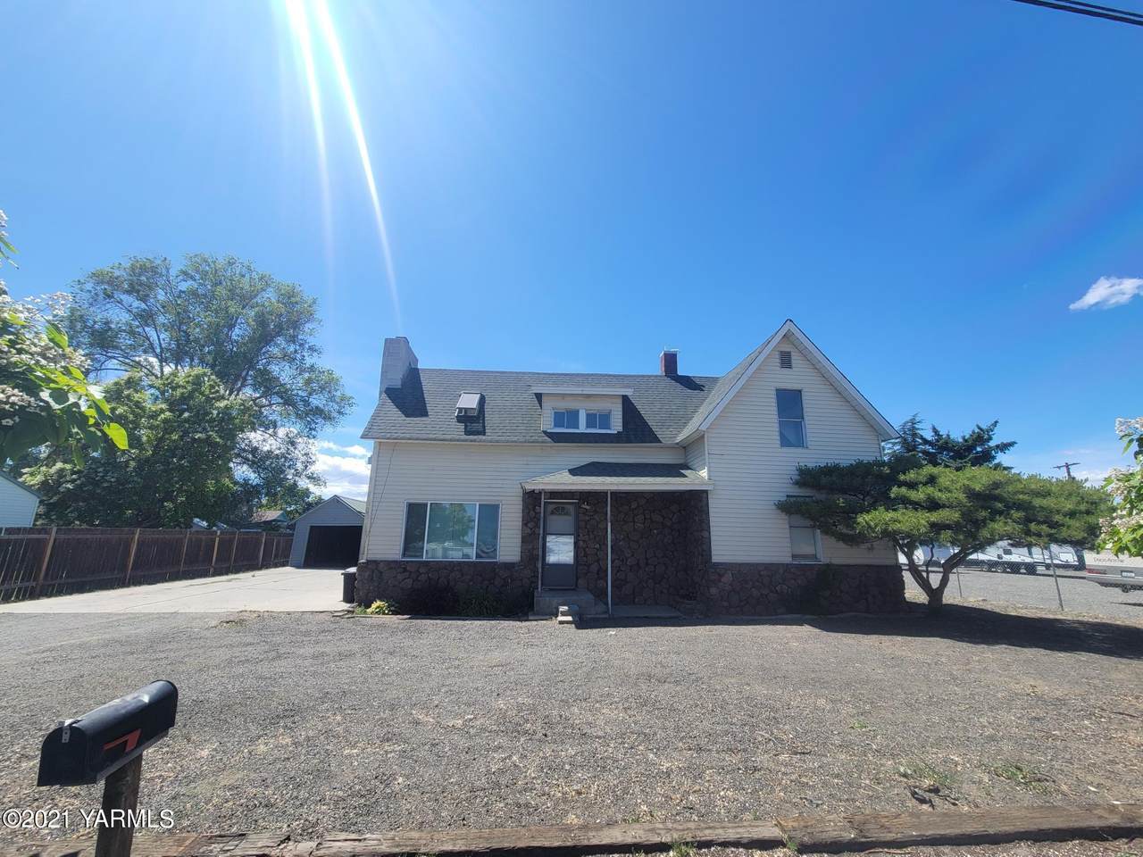 2906 1st St - Photo 1