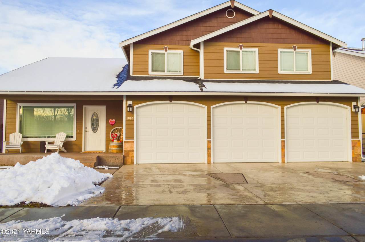 1603 Yakima Ave - Photo 1