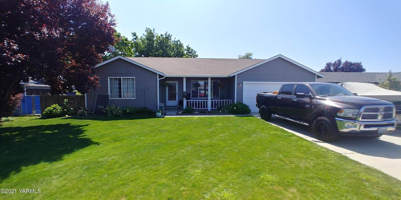 2706 Tahoma Ave - Photo 1