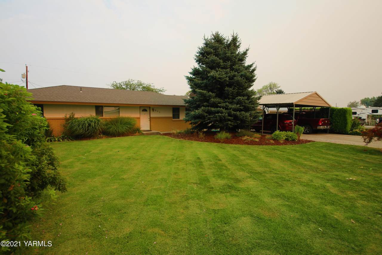211 69th Ave - Photo 1