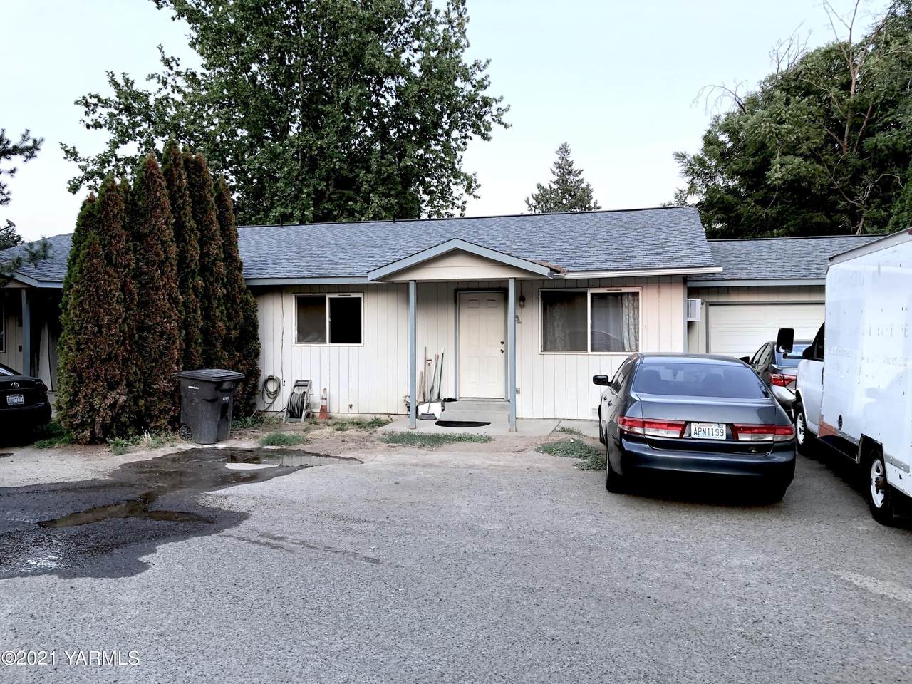 1305 18th Ave - Photo 1