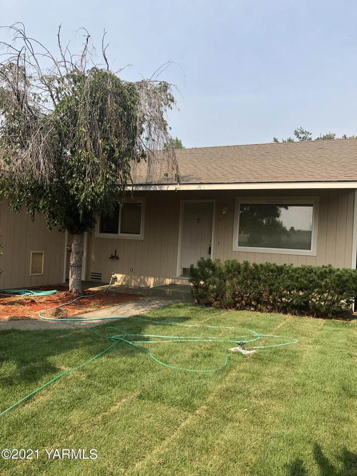 901 White Birch Ave - Photo 1