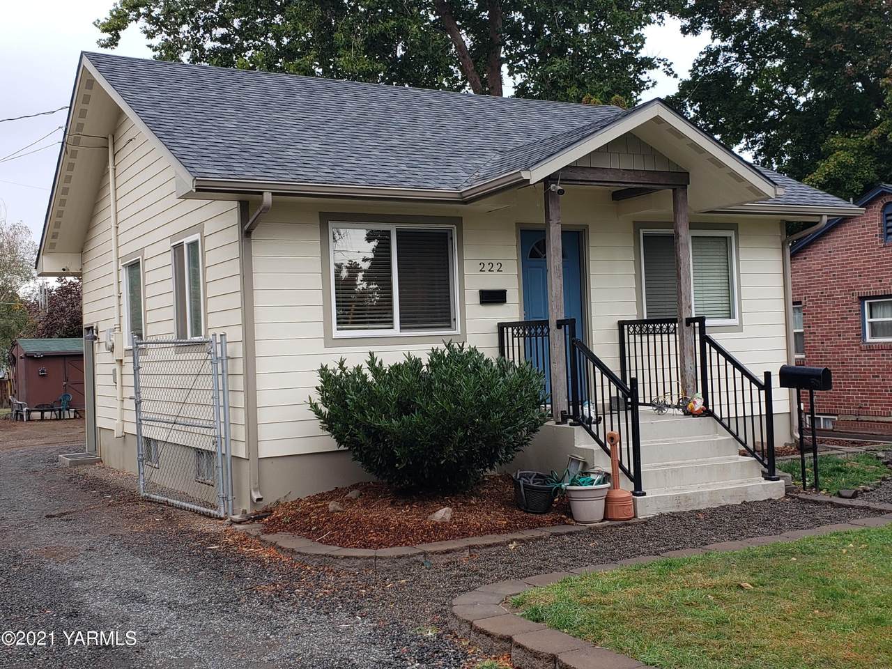 222 36th Ave - Photo 1