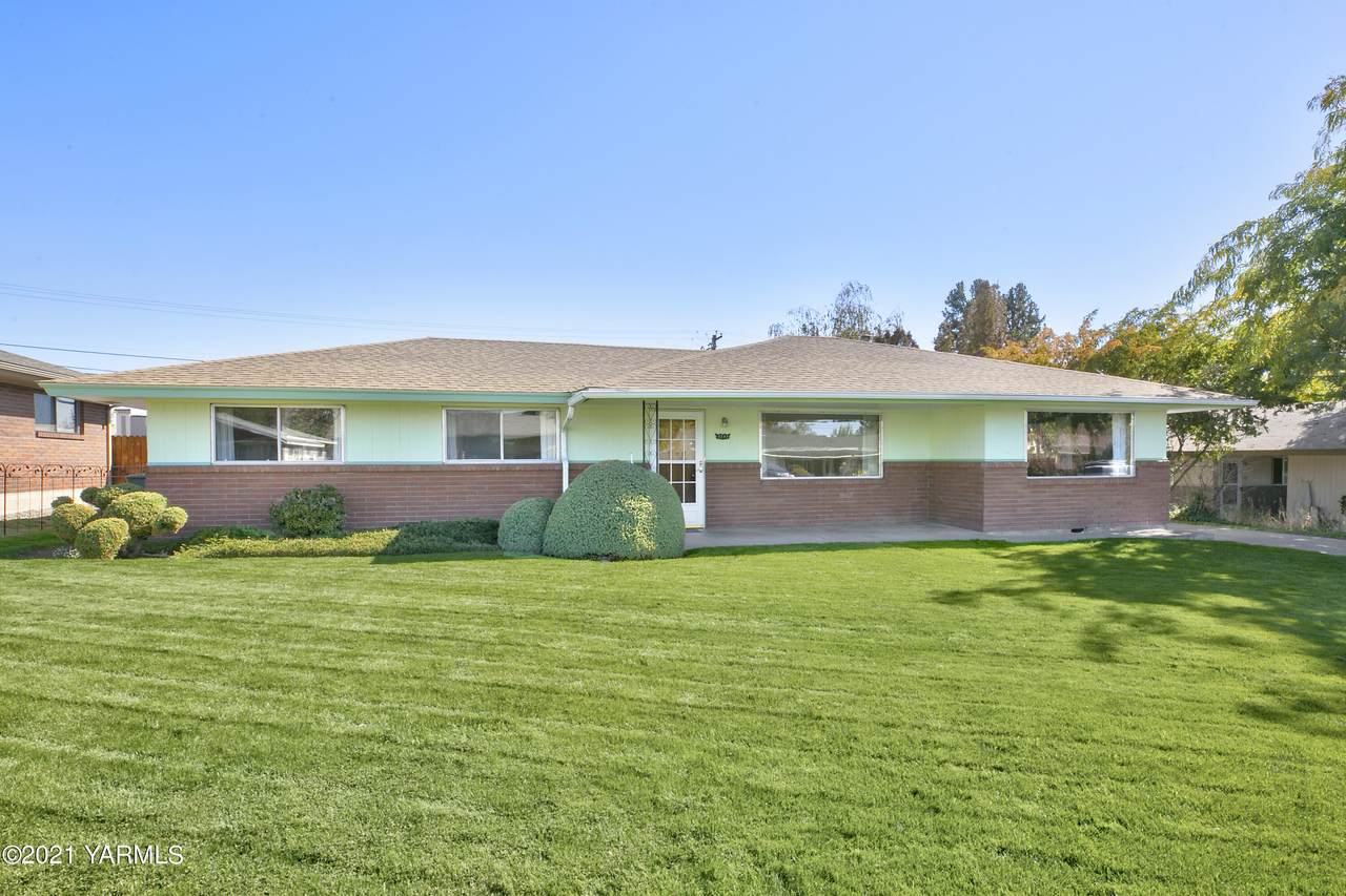 1111 28th Ave - Photo 1
