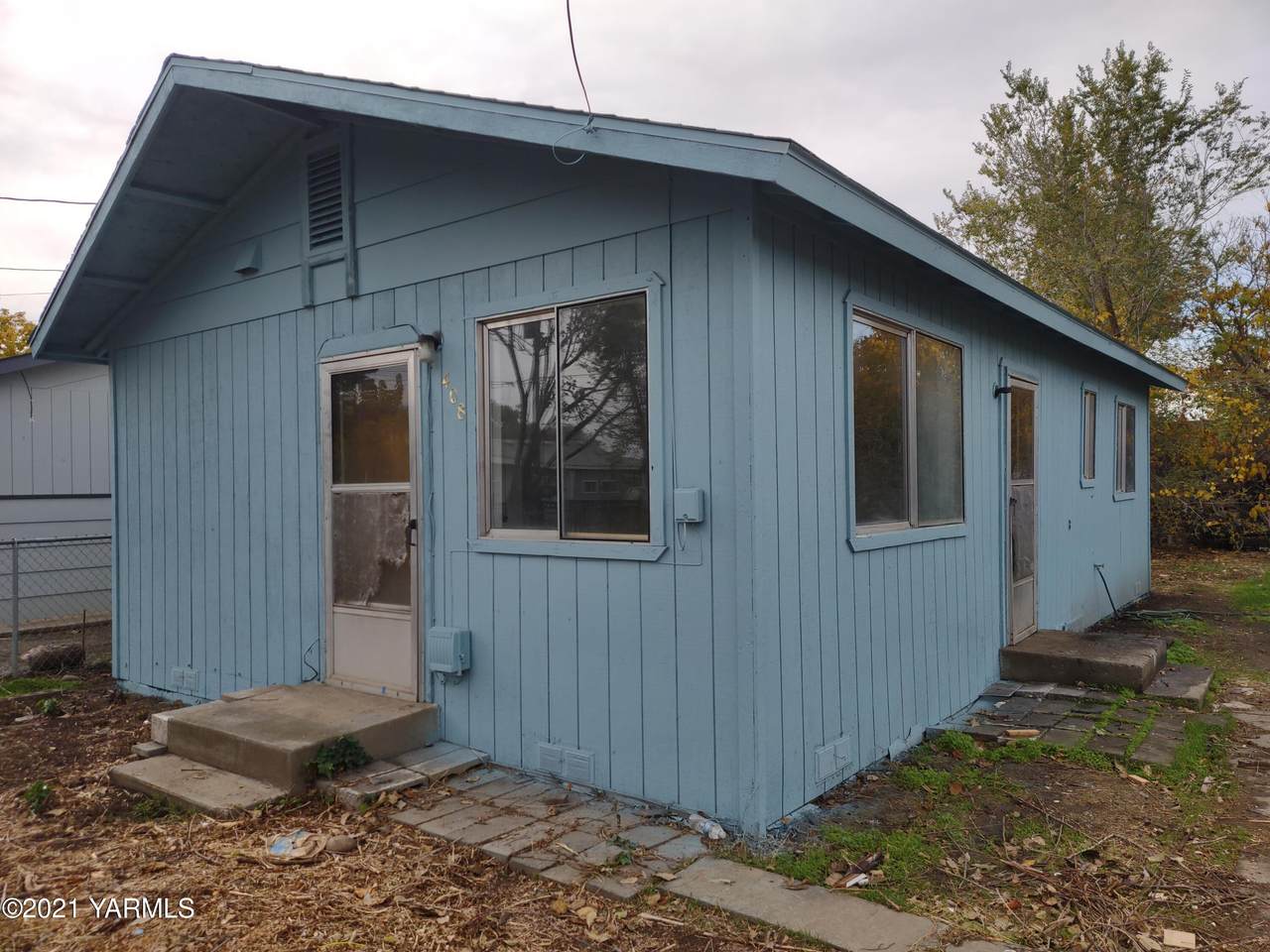 408 Lincoln Ave - Photo 1