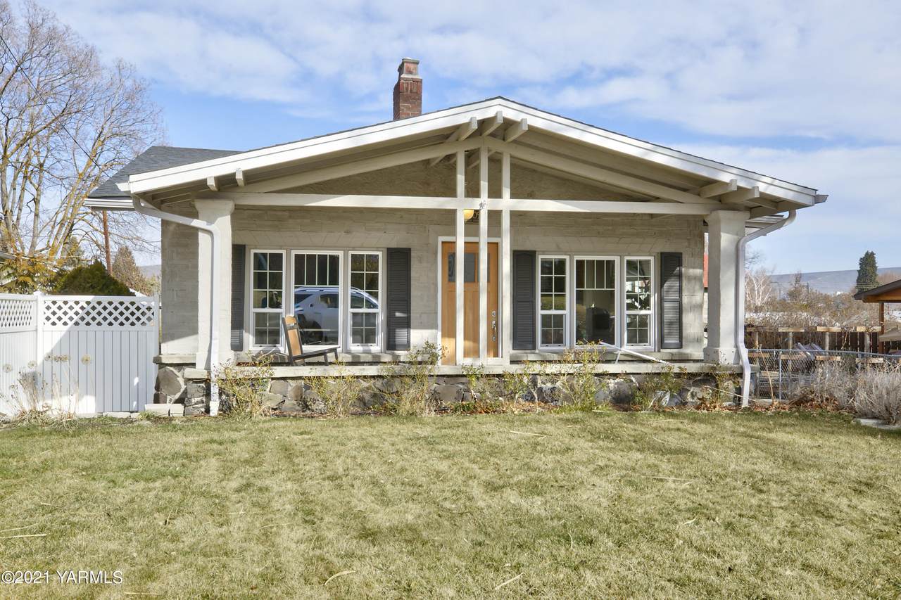 2809 Barge St - Photo 1
