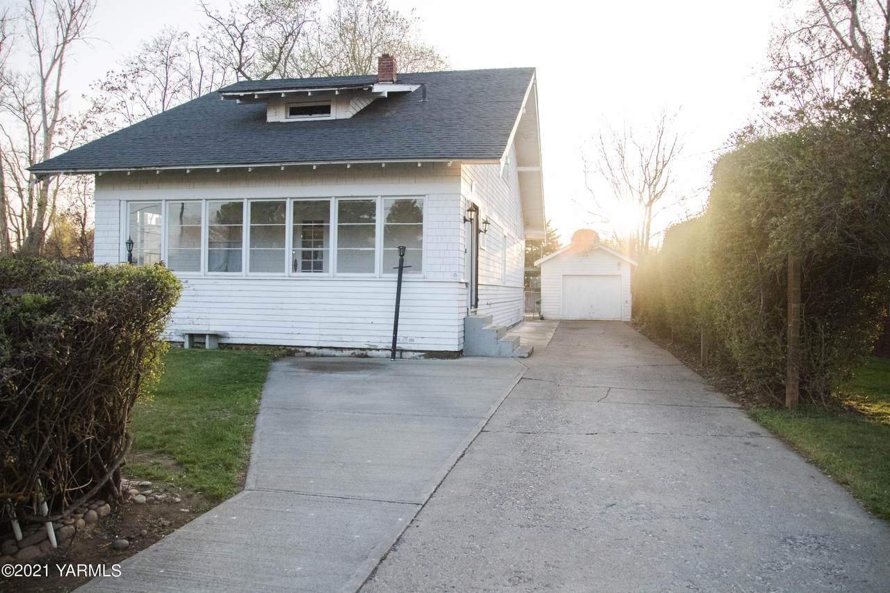 1216 Pleasant Ave - Photo 1