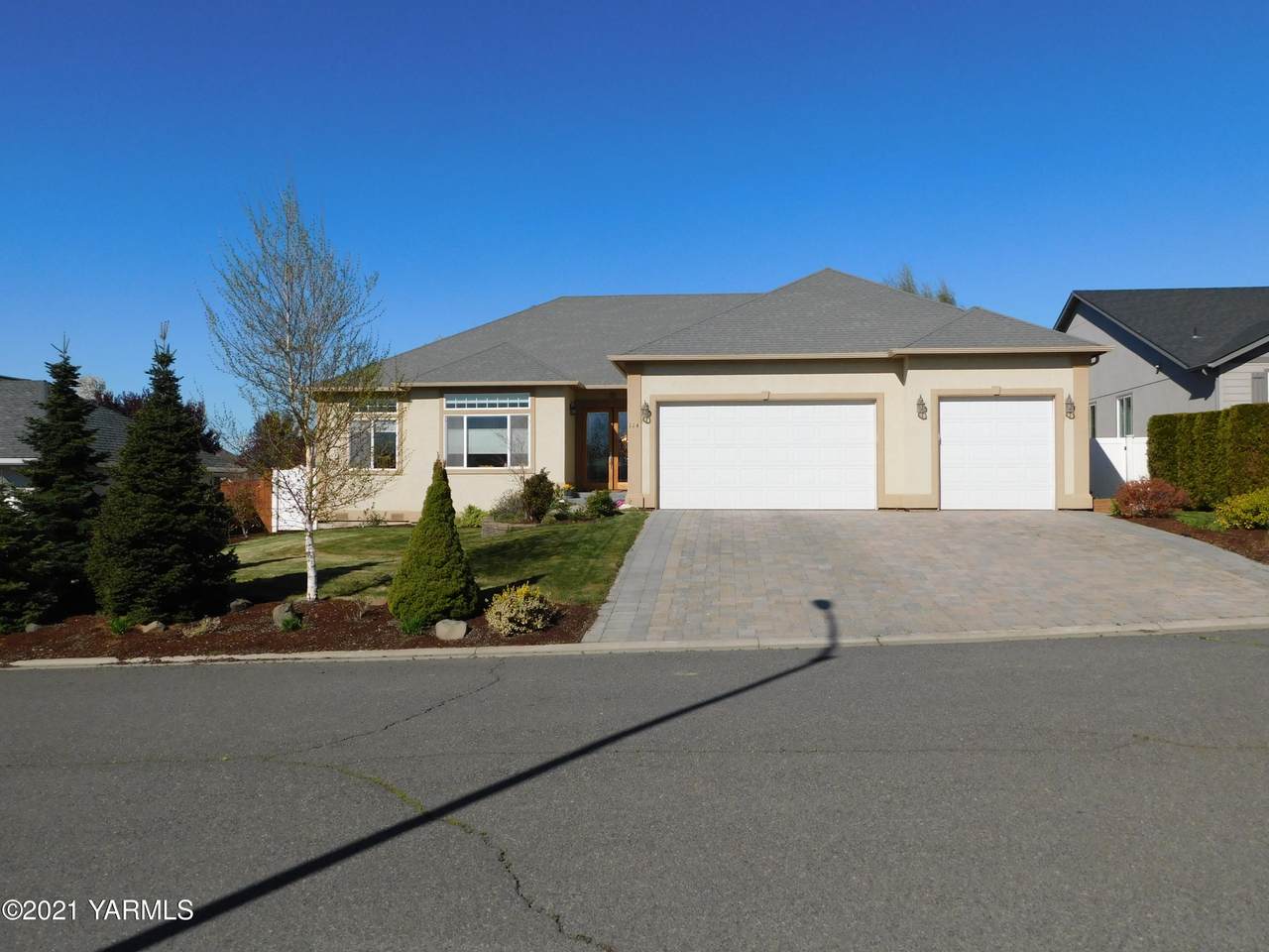114 91st Ave - Photo 1