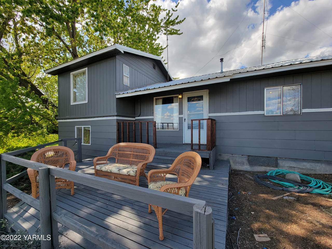 812 Riverside Ave - Photo 1