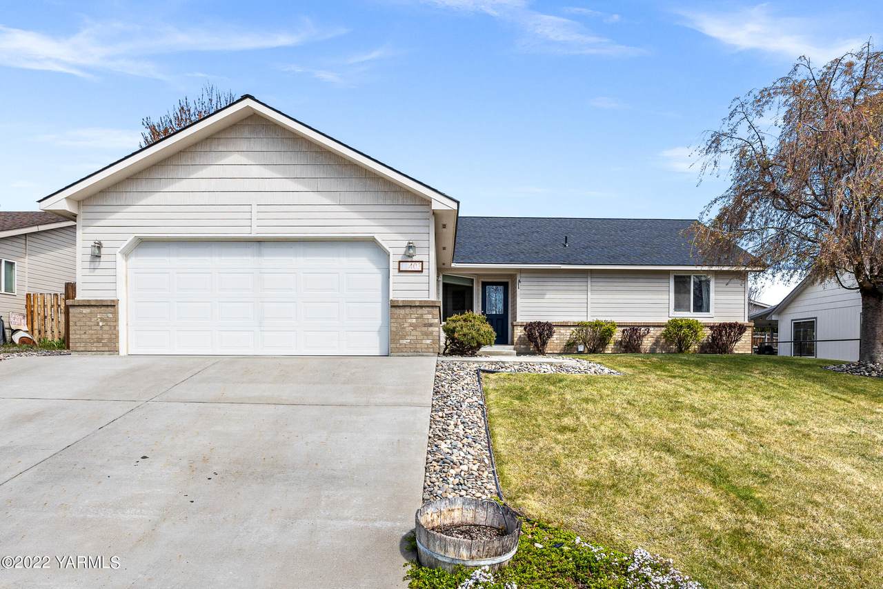 403 Virginia Ct - Photo 1