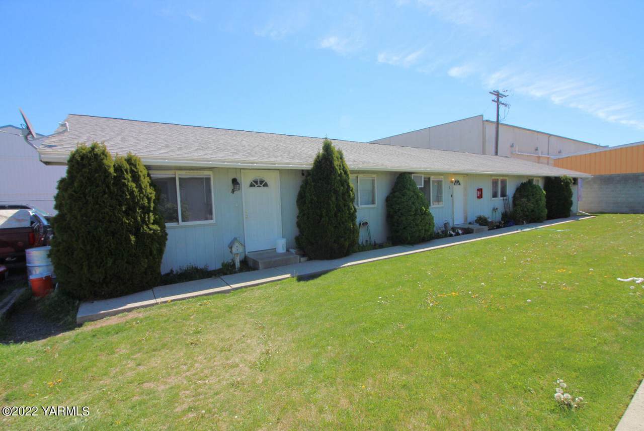 4117 2nd St - Photo 1