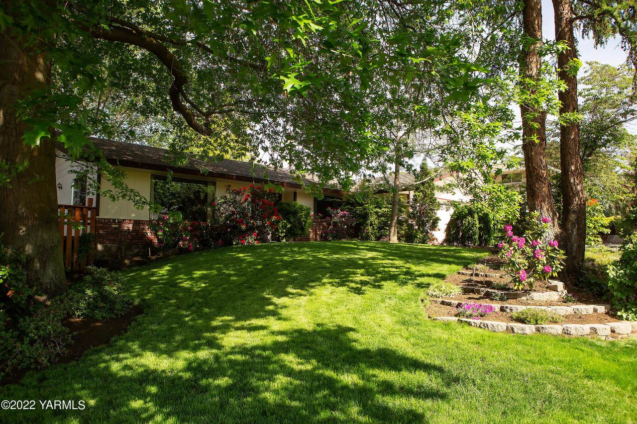 602 56th Ave - Photo 1