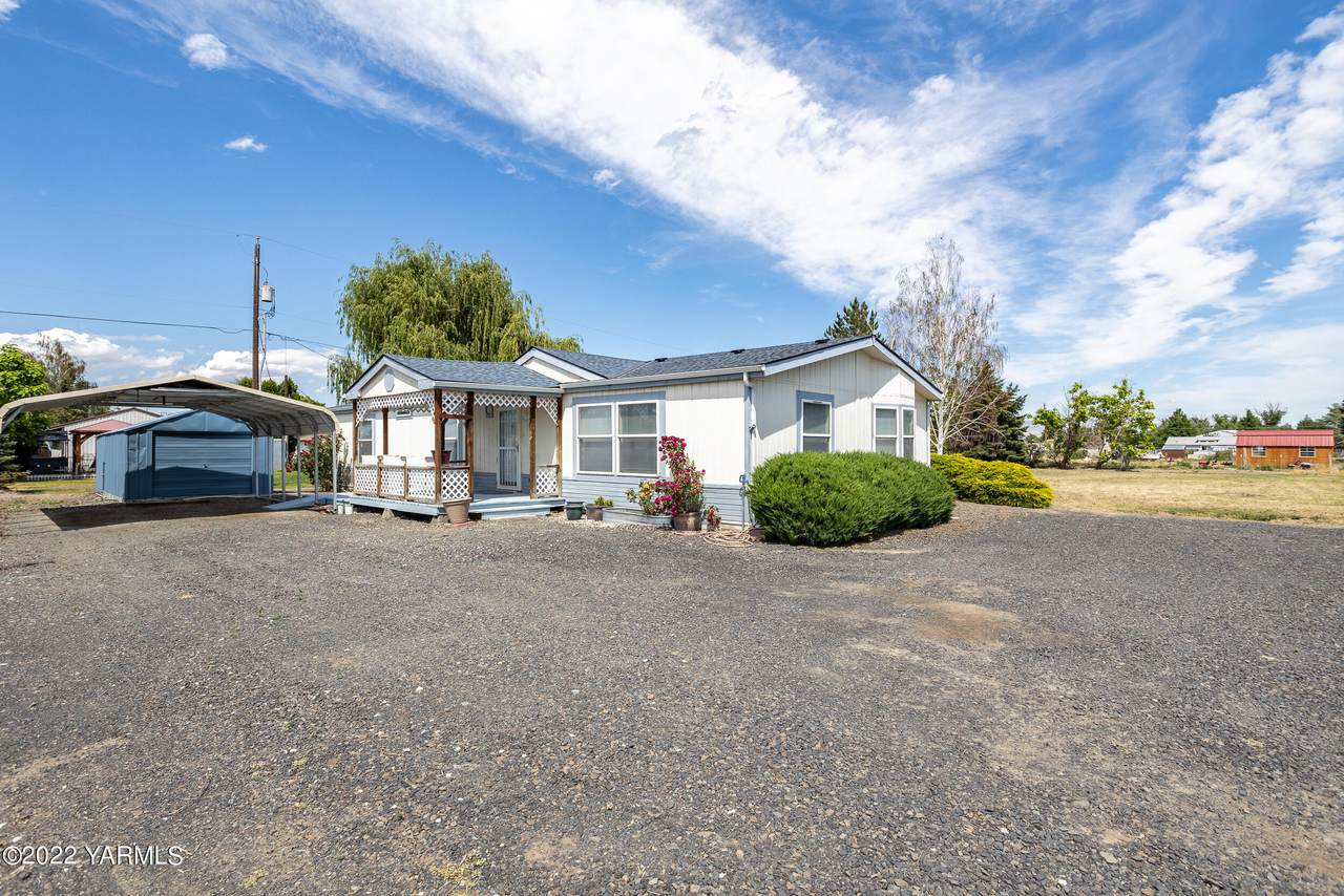 3909 Ahtanum Rd - Photo 1