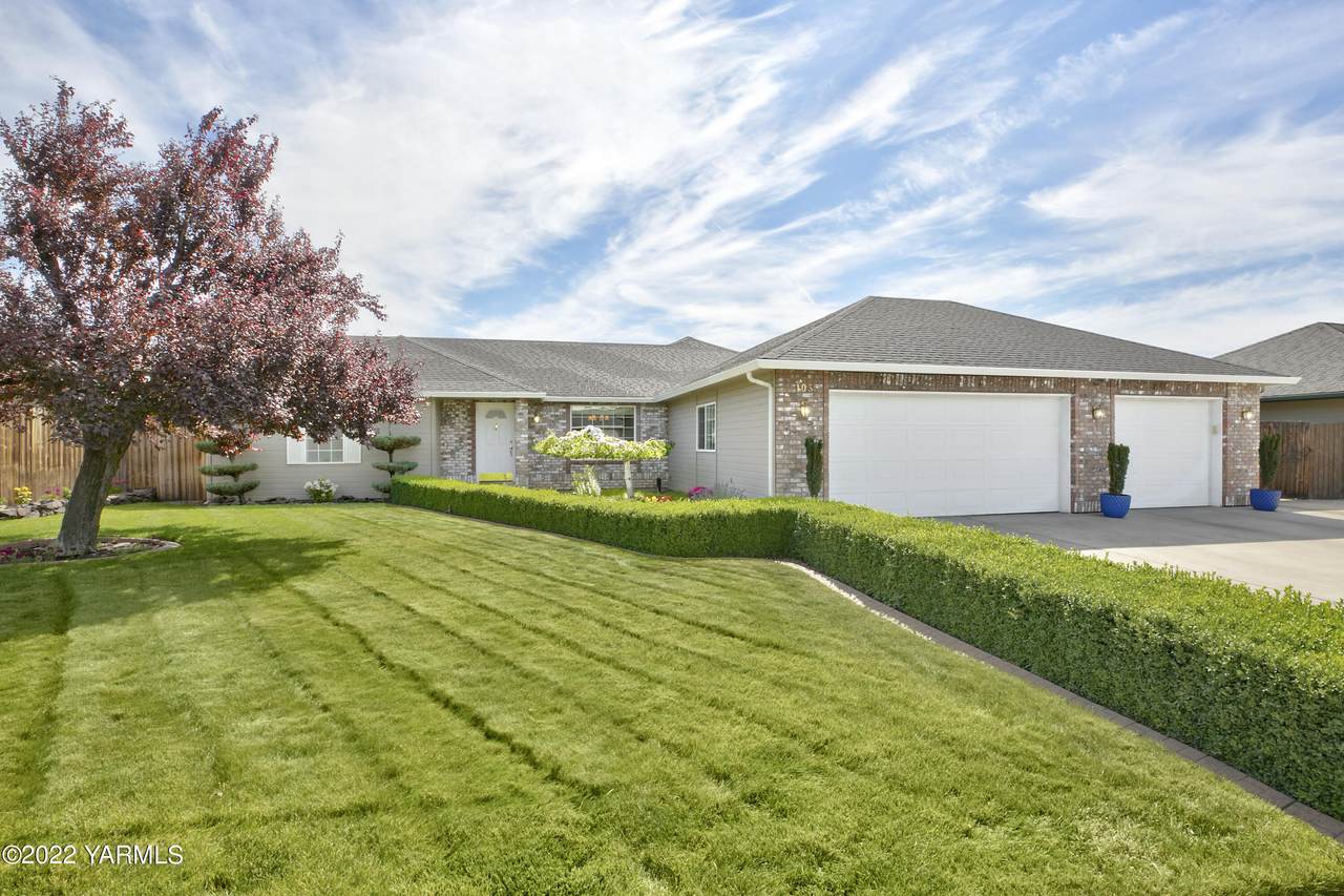 103 93rd Ave - Photo 1