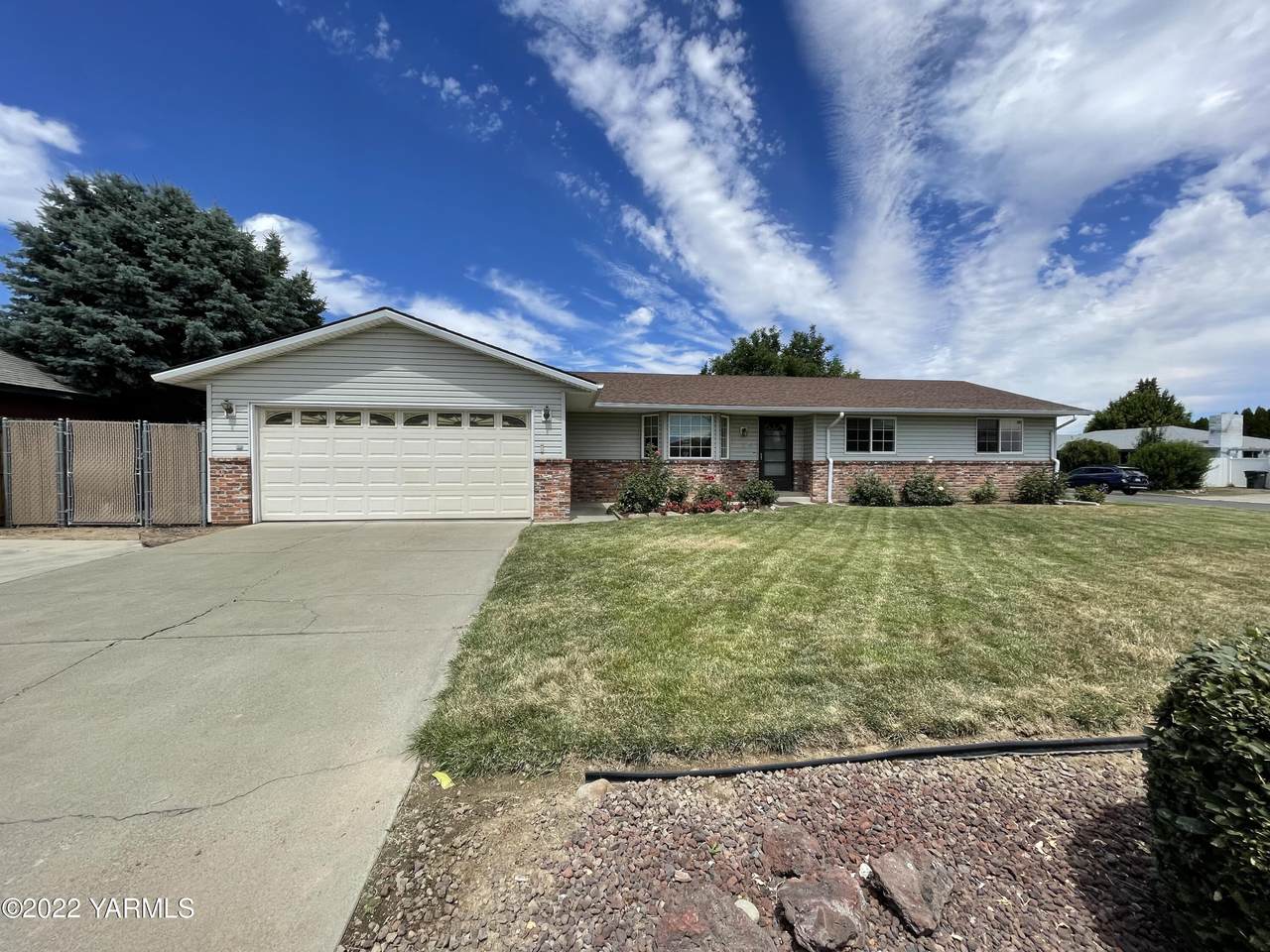 1426 27th Ave - Photo 1