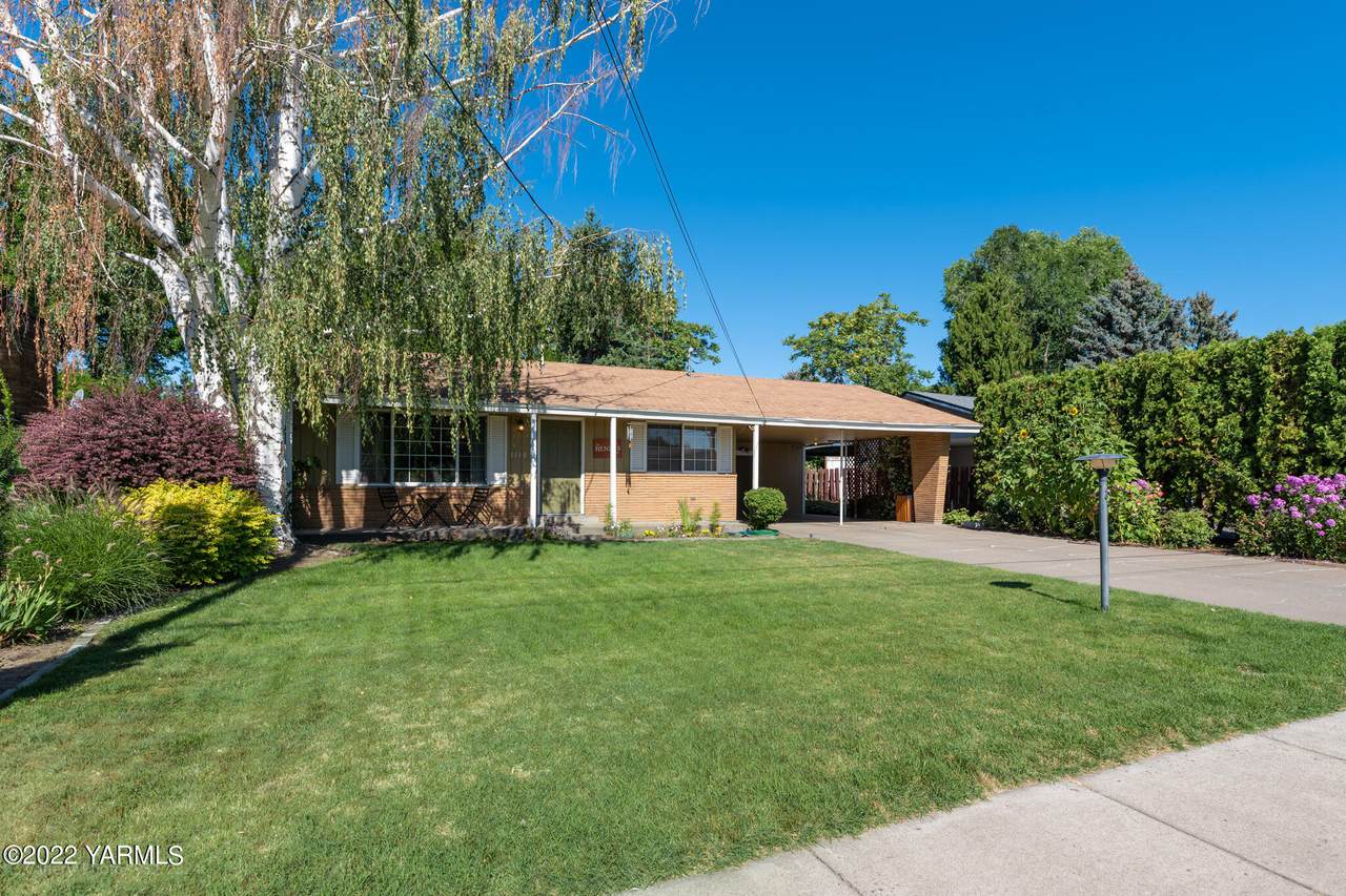 1118 44th Ave - Photo 1