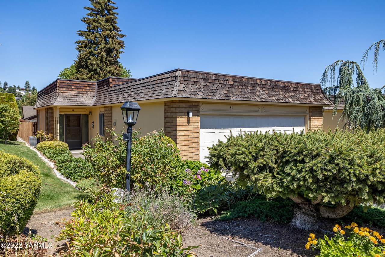31 Crest Cir - Photo 1