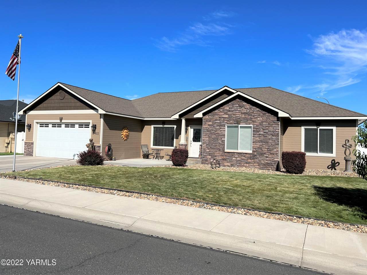 8411 Westbrook Ave - Photo 1