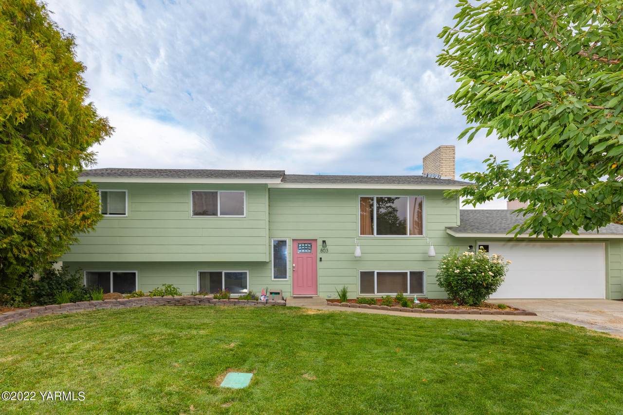 803 46th Ave - Photo 1