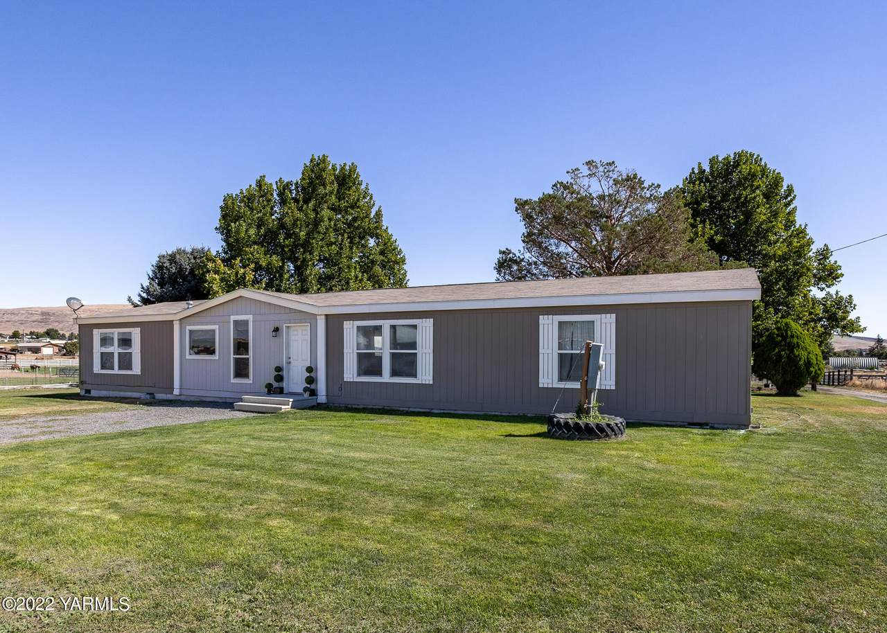 460 Mcpherson Ln - Photo 1