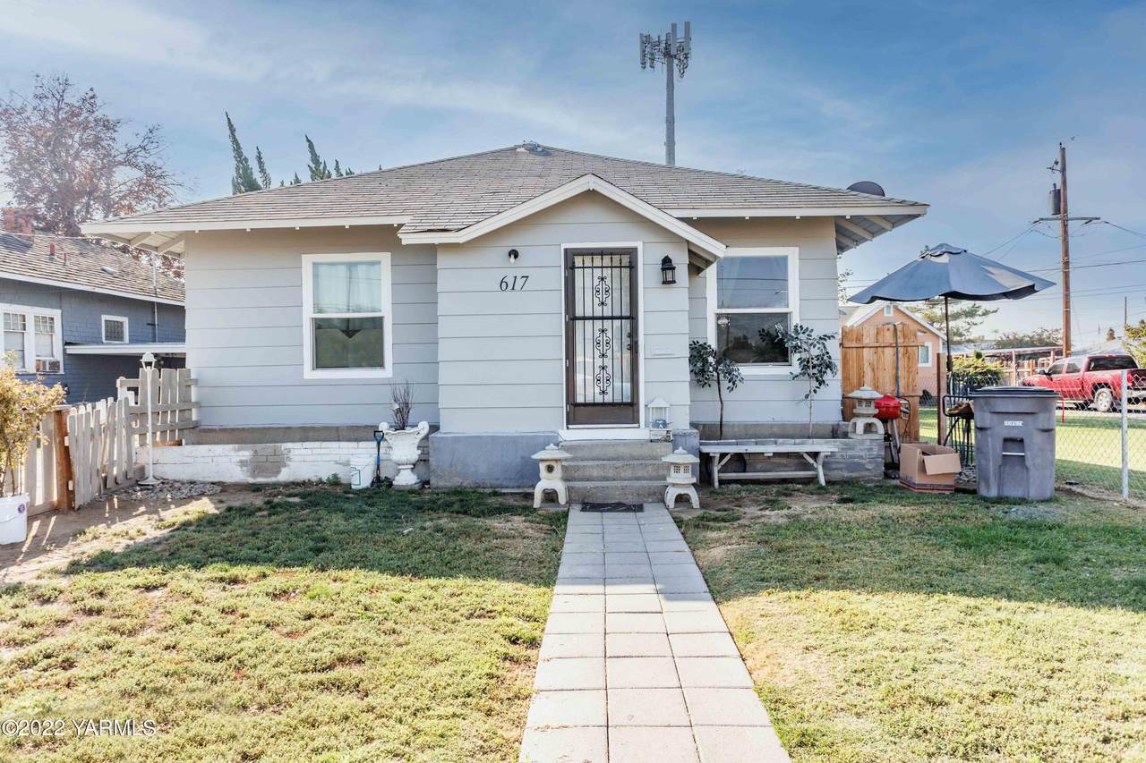 617 Harrison Ave - Photo 1