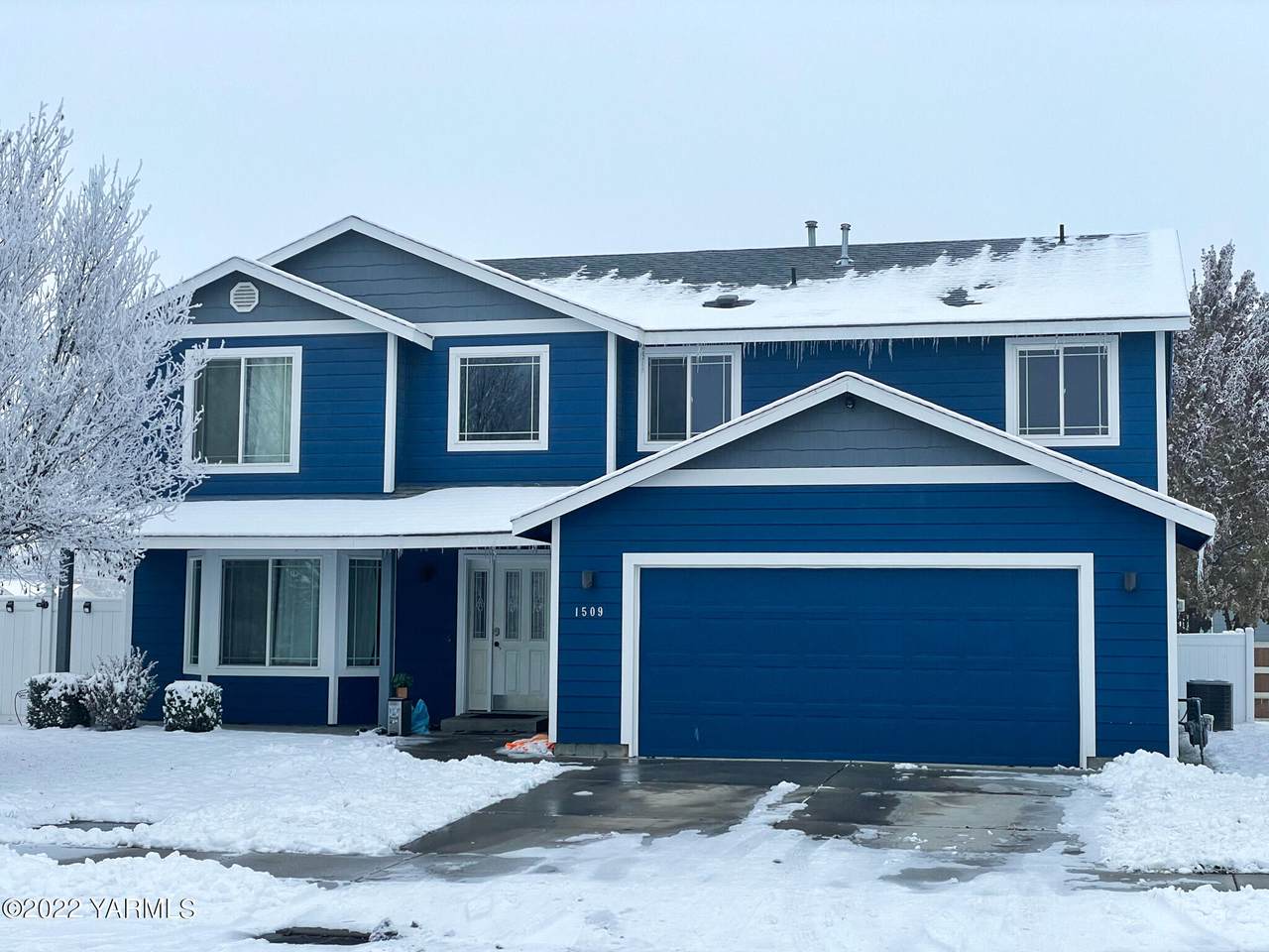 1509 Julia Ave - Photo 1