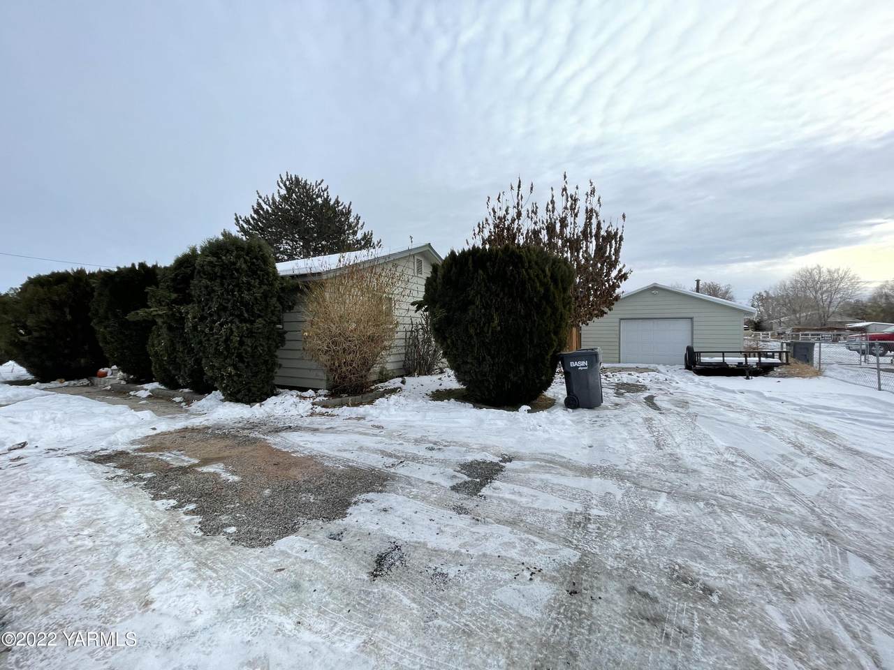 42 Washington Ave - Photo 1