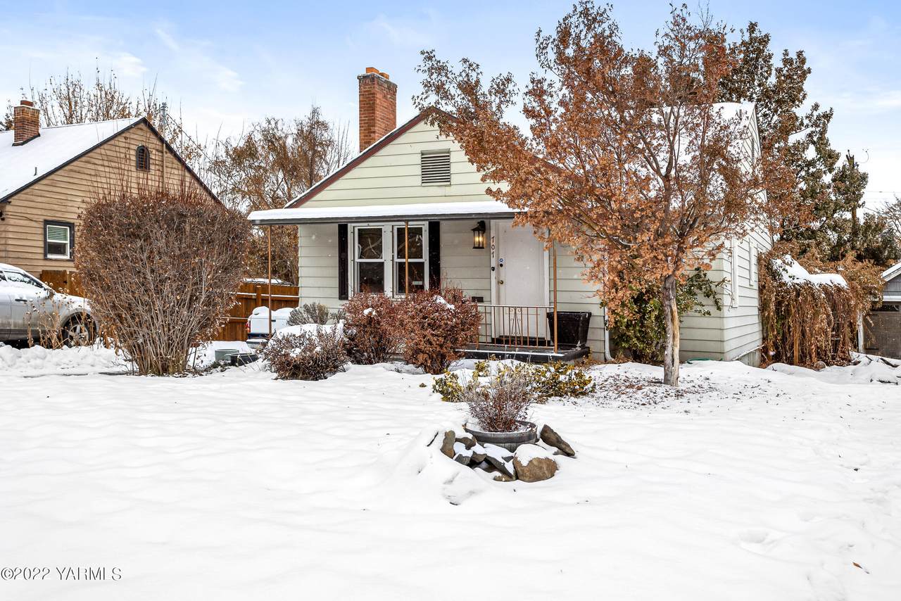 707 18th Ave - Photo 1