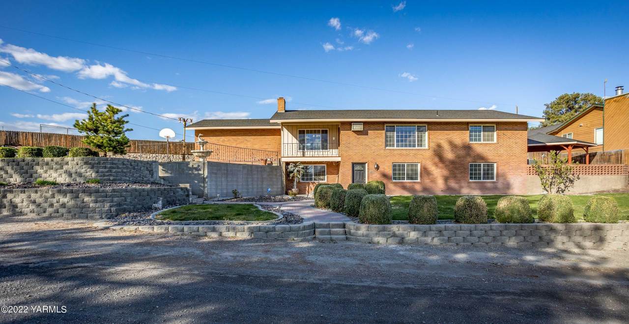 111 Sand Hill Rd - Photo 1