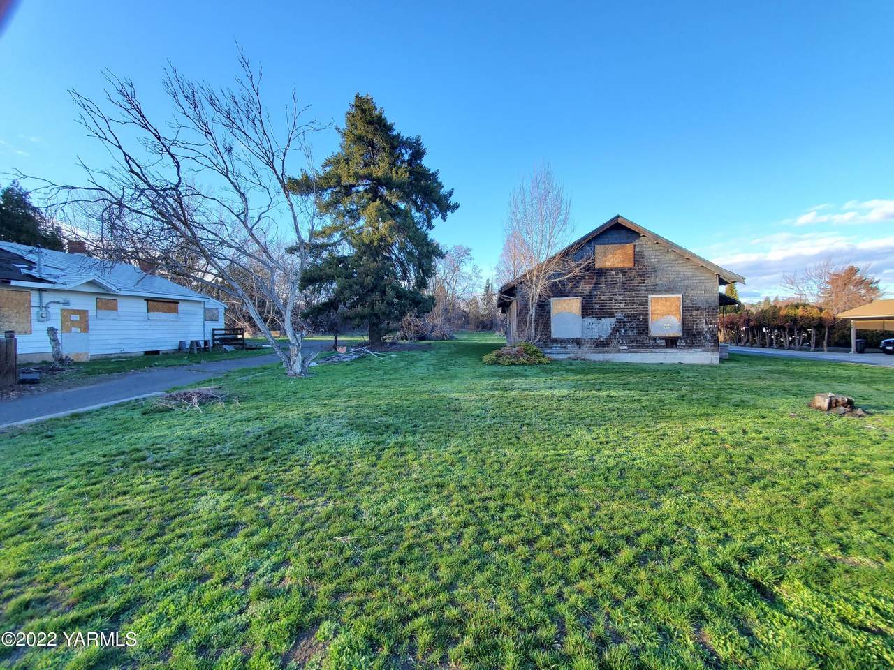 2907/3001 Nob Hill Blvd - Photo 1