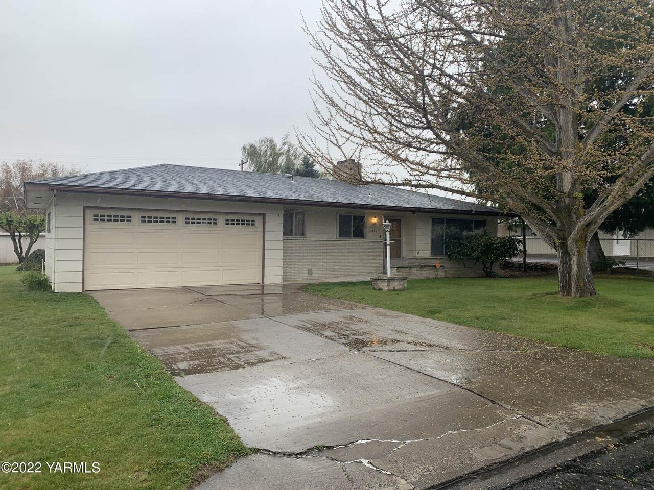 3904 Meadow Ln - Photo 1