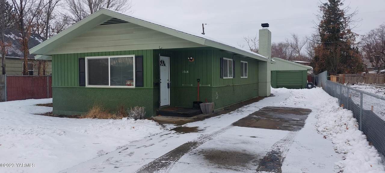 1218 5th Ave - Photo 1
