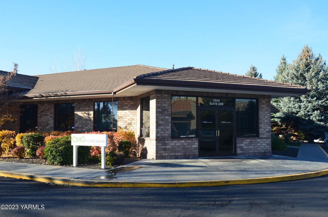 3909 Castlevale Rd - Photo 1