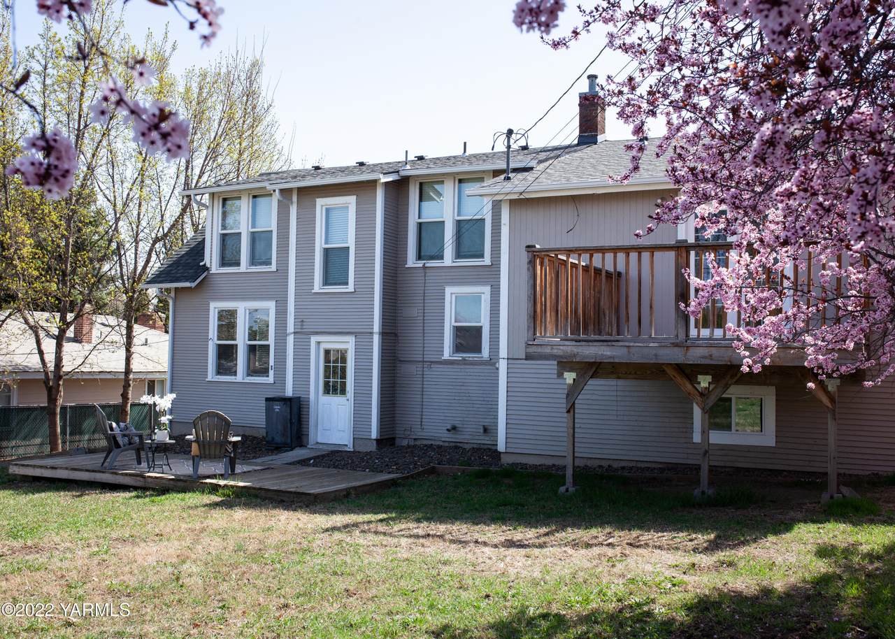 3411 Summitview Ave - Photo 1