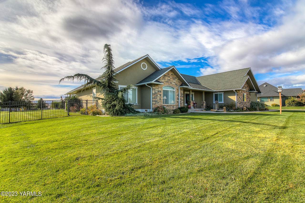 654 Friedline Rd - Photo 1