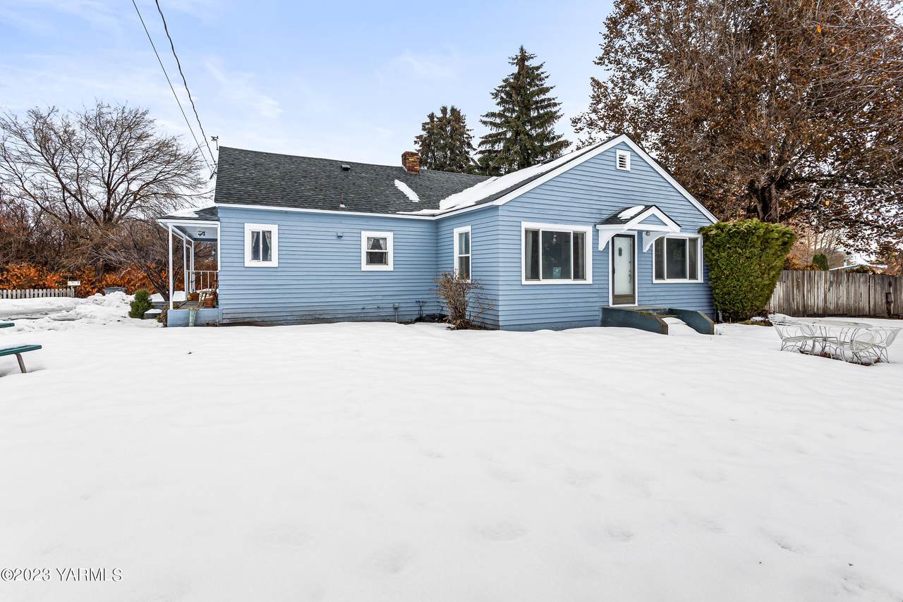 18401 Summitview Rd - Photo 1