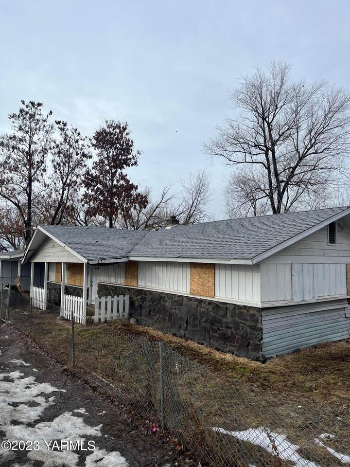 101 Lower Ahtanum Rd Rd - Photo 1