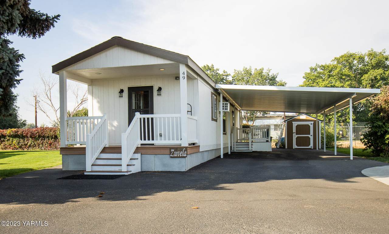 55 Washington Ave - Photo 1