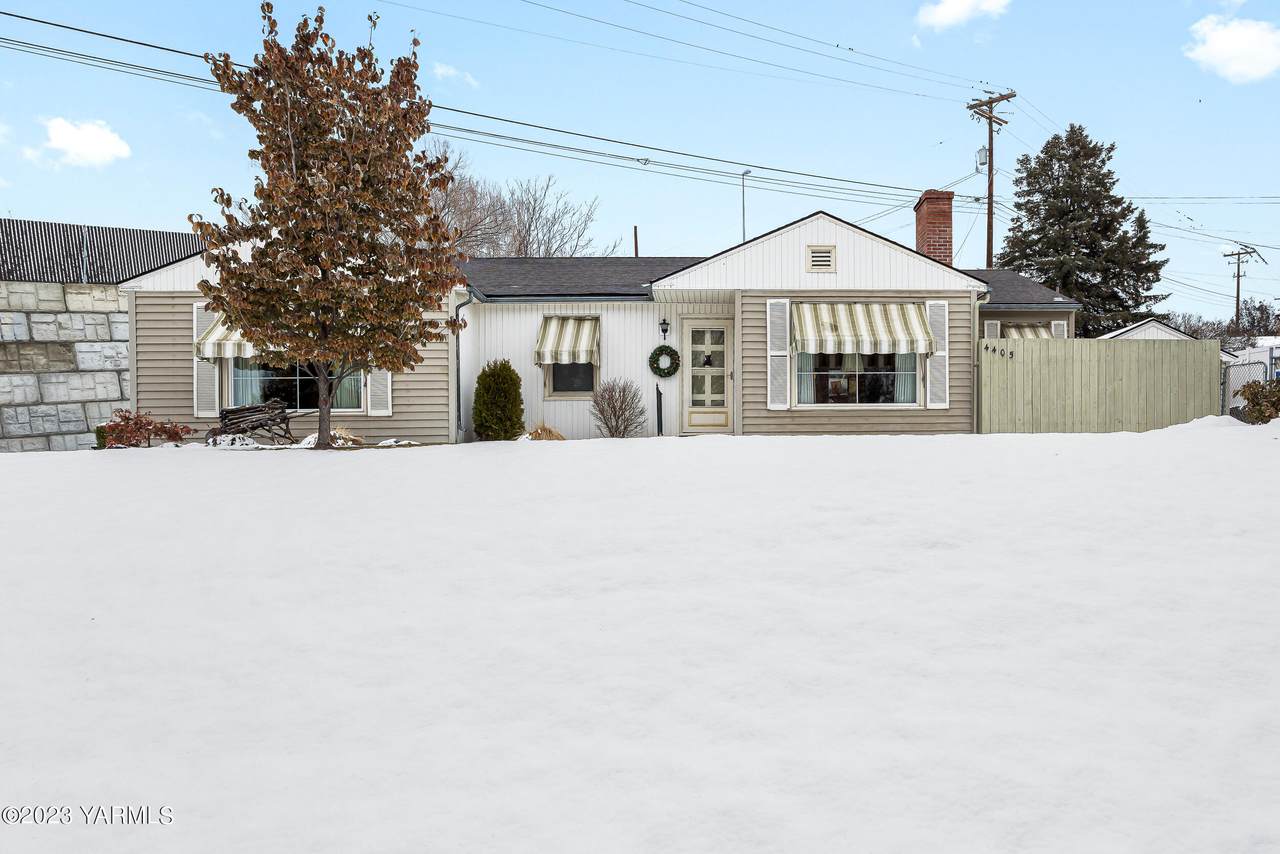 4405 Rozalee Way - Photo 1