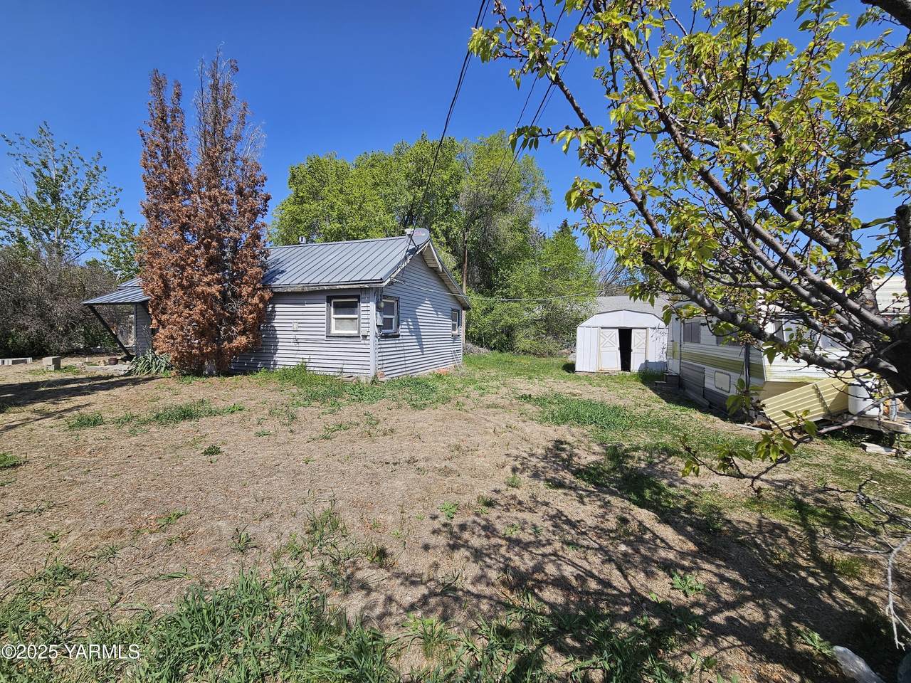 10585 Us Hwy 12 - Photo 1
