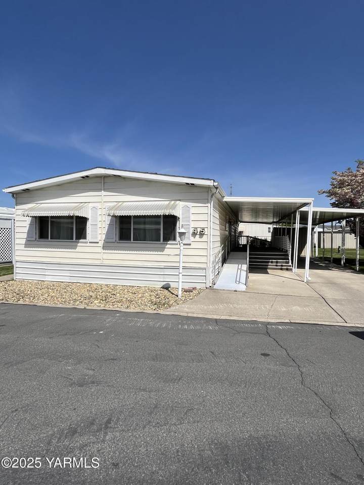 18 Washington Ave - Photo 1