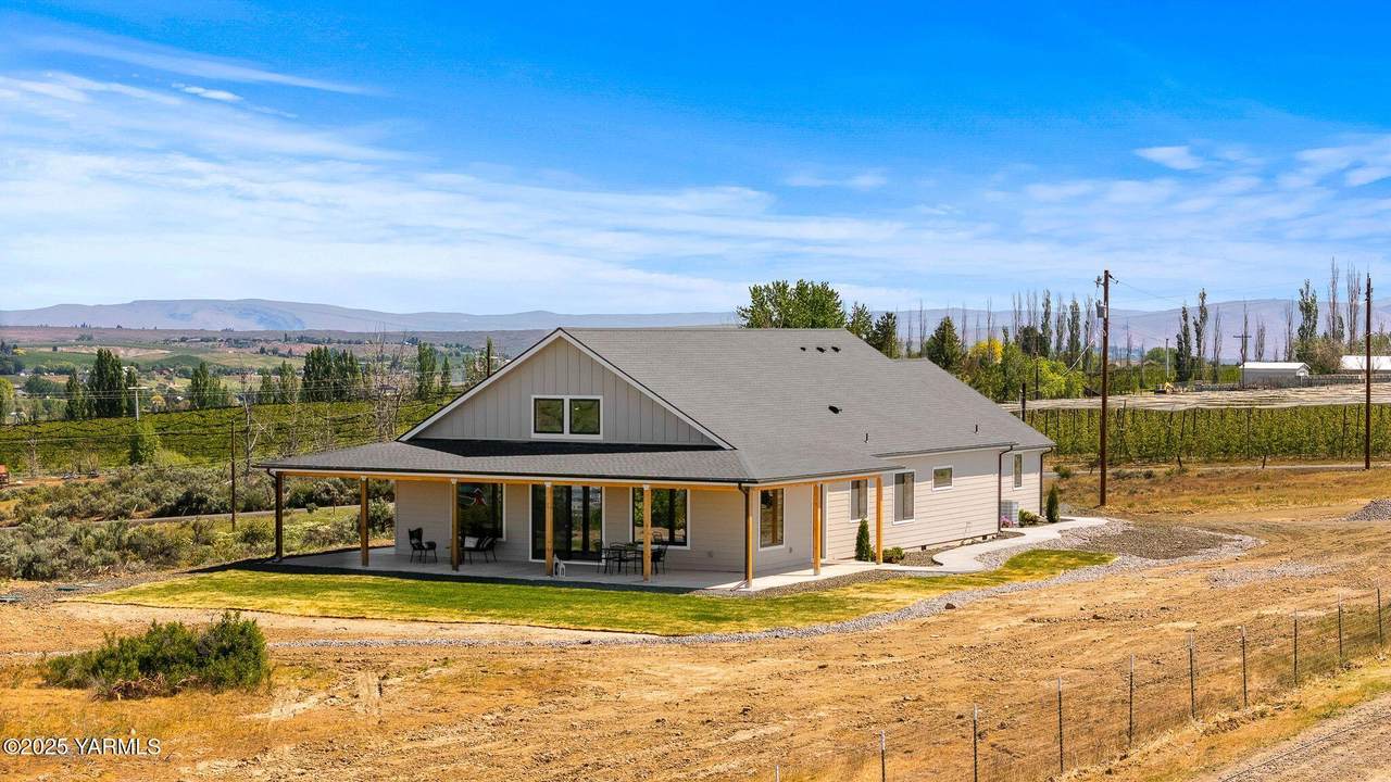 3134 Stone Rd - Photo 1