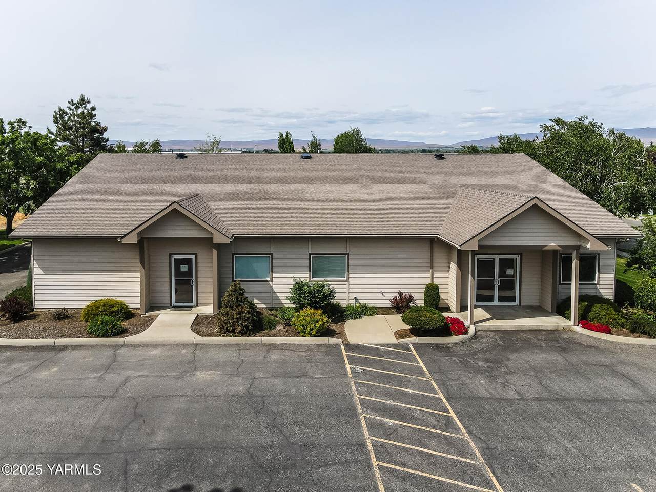 445 Barnard Blvd - Photo 1