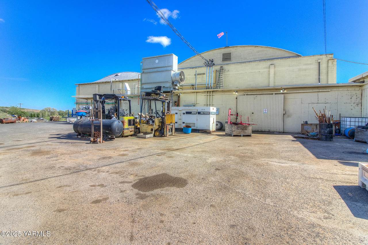 91 Charlie Ln - Photo 1