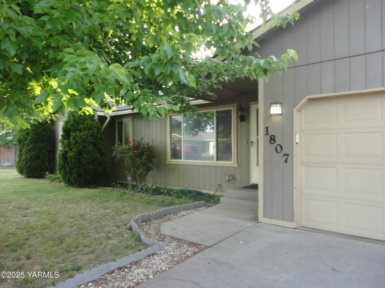 1807 Parsons Lp - Photo 1
